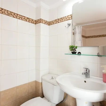 Appartement Anopolh 33 *