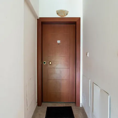 Appartement Anopolh 33 *